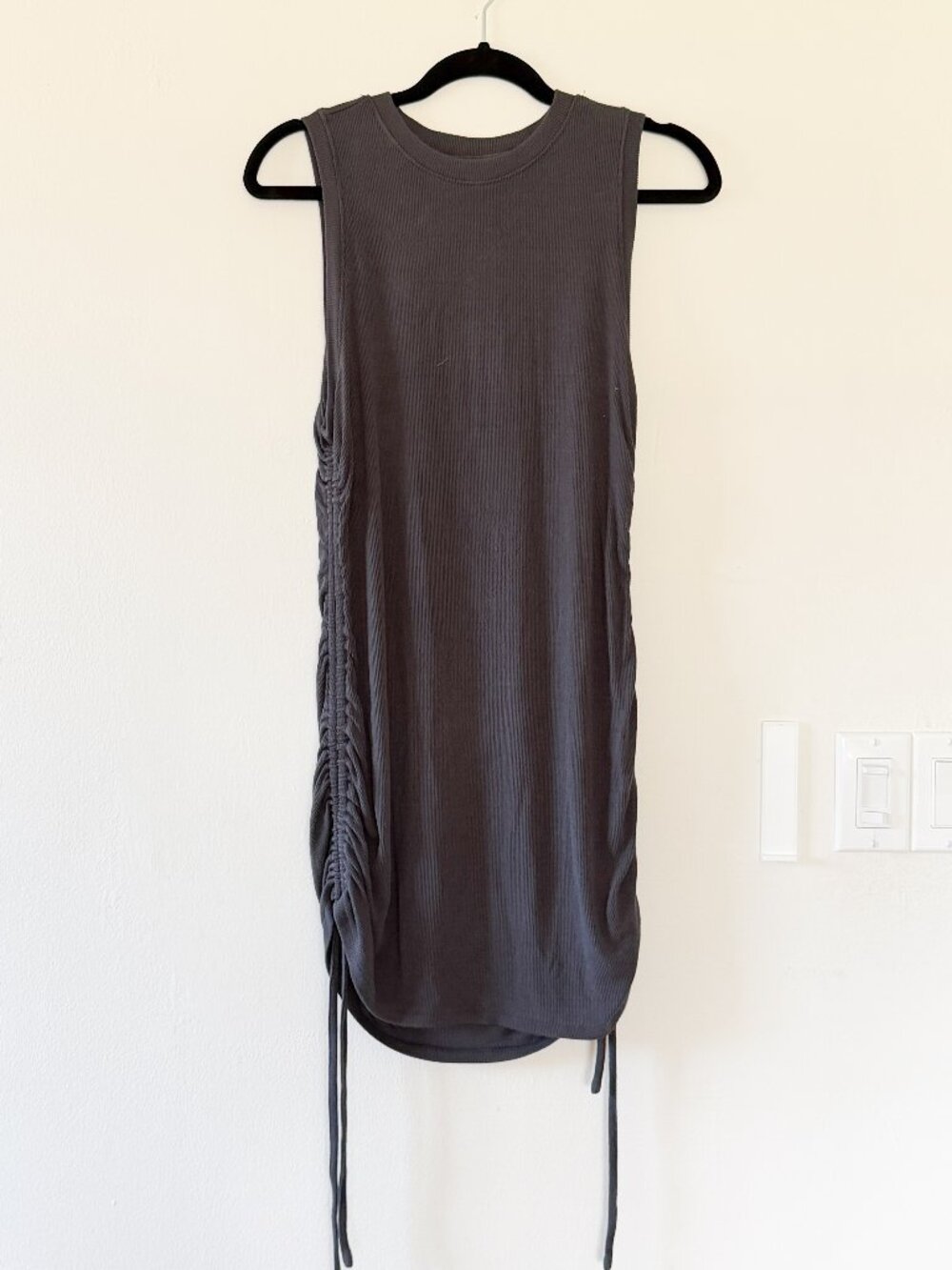 sol angeles x anthropologie // gray ribbed ruched tank mini dress M